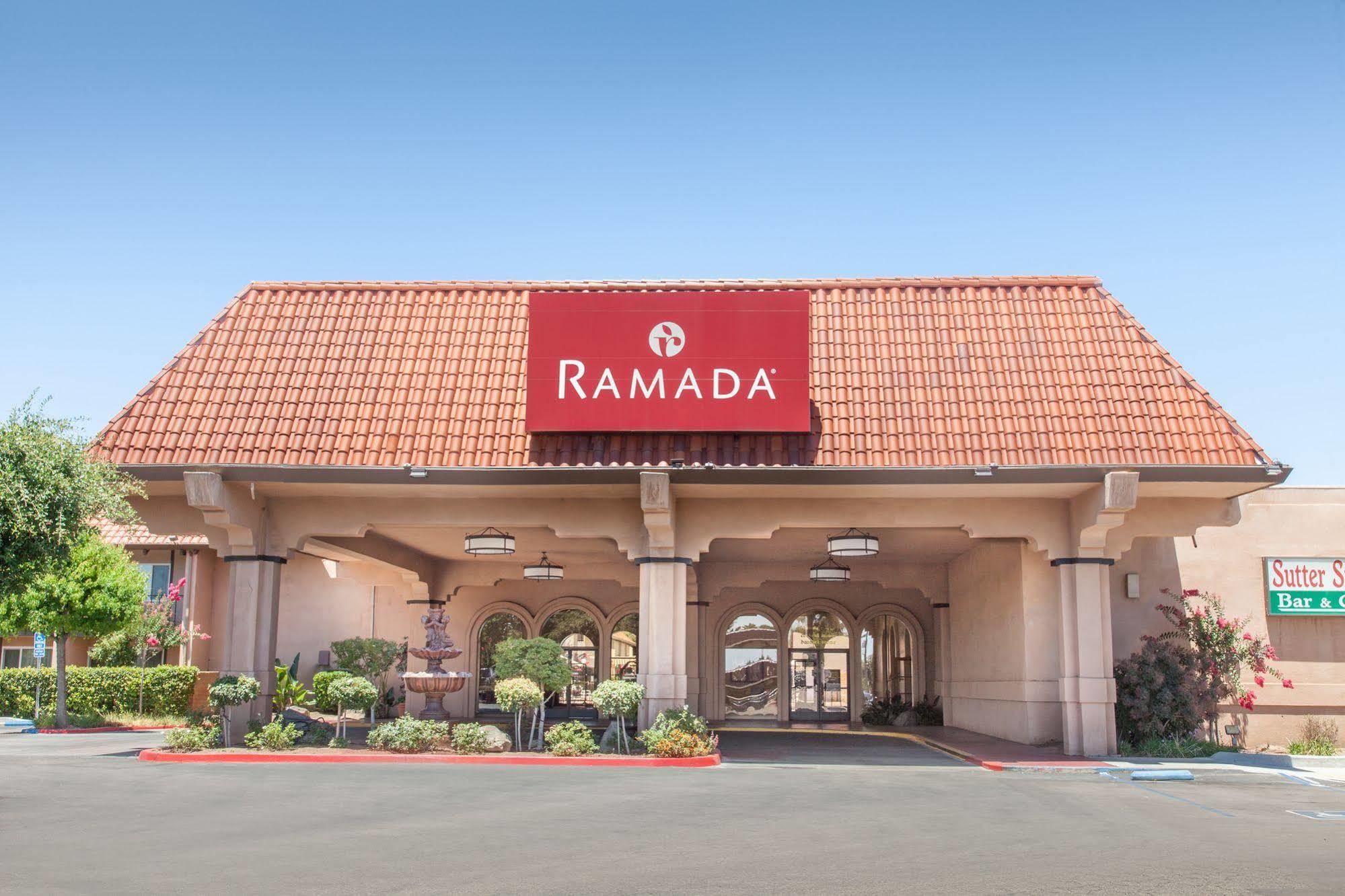 Hôtel Ramada By Wyndham Fresno North Extérieur photo